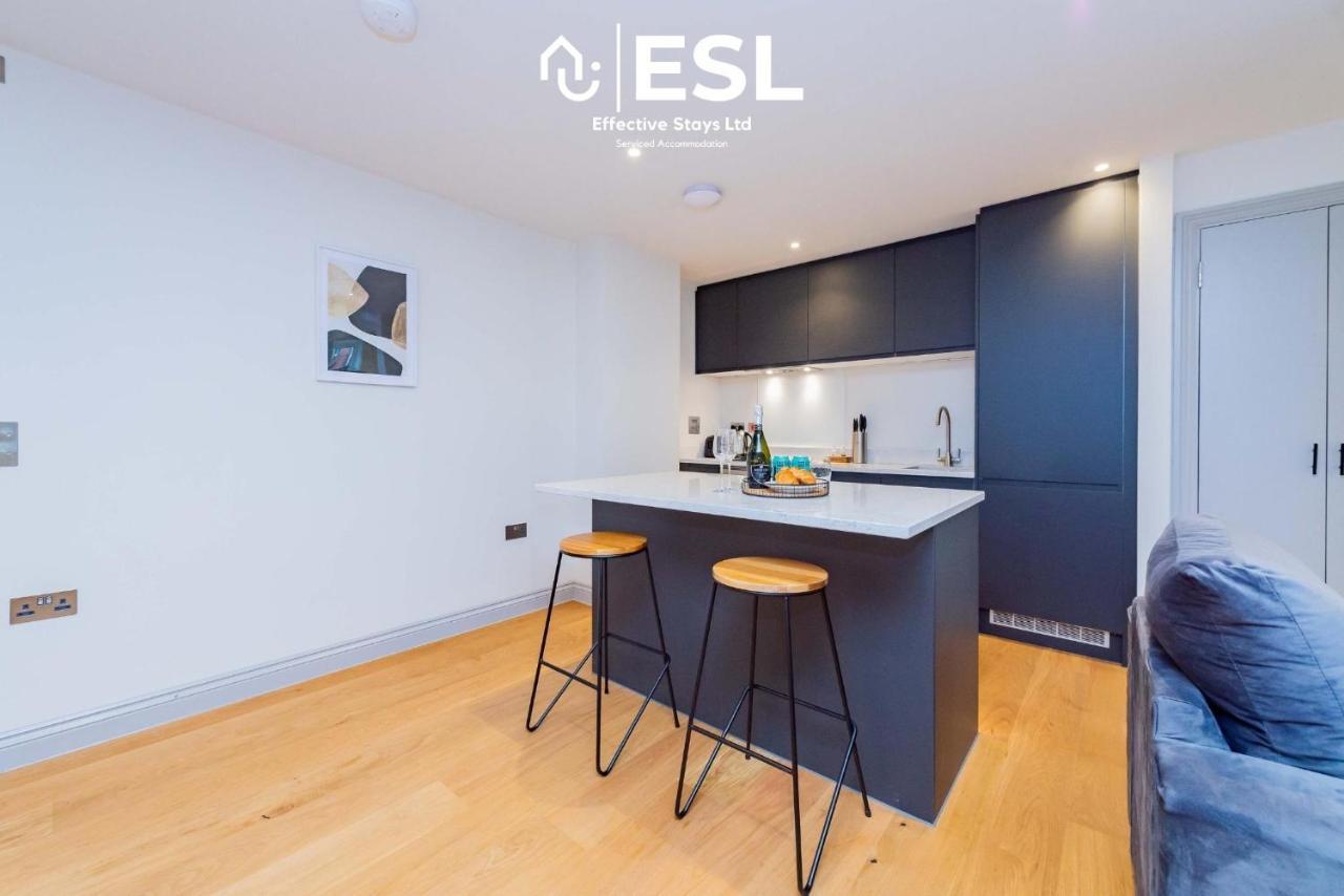 2 Bedroom Church Apartment 5 Mins To Town Centre - Free Parking Shrewsbury Eksteriør billede