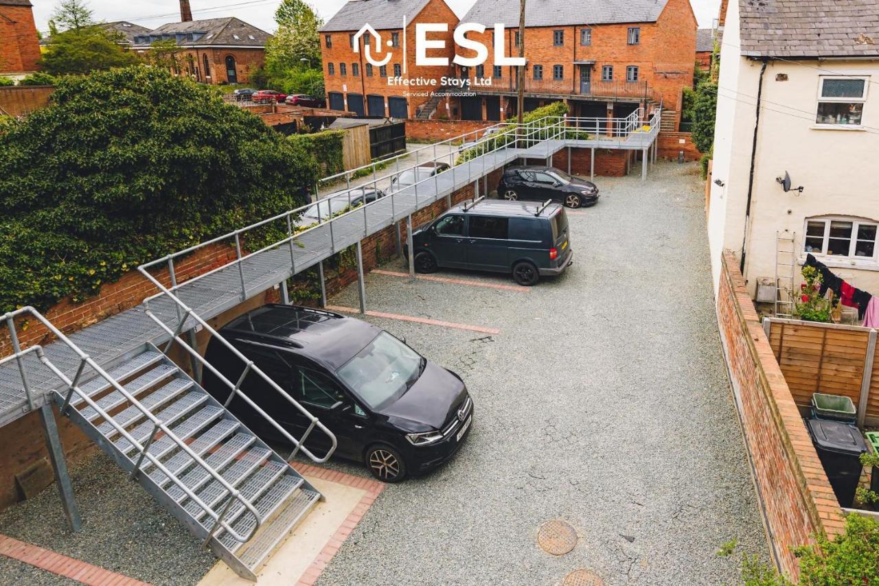 2 Bedroom Church Apartment 5 Mins To Town Centre - Free Parking Shrewsbury Eksteriør billede