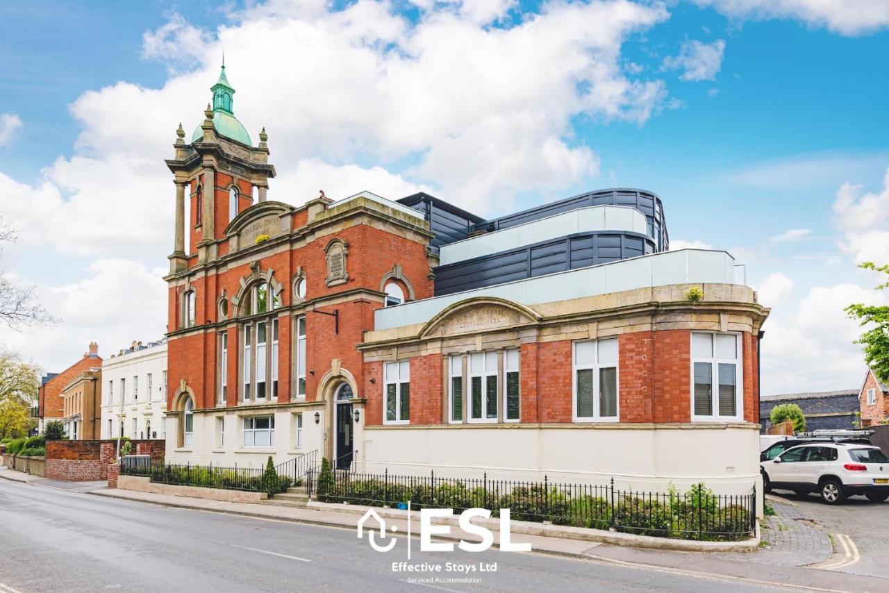 2 Bedroom Church Apartment 5 Mins To Town Centre - Free Parking Shrewsbury Eksteriør billede